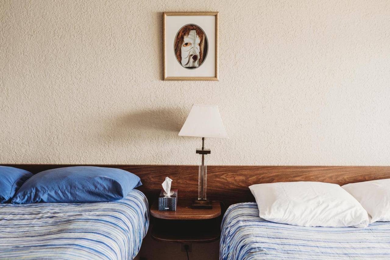 The Oceanfront Hotel Sointula Dış mekan fotoğraf
